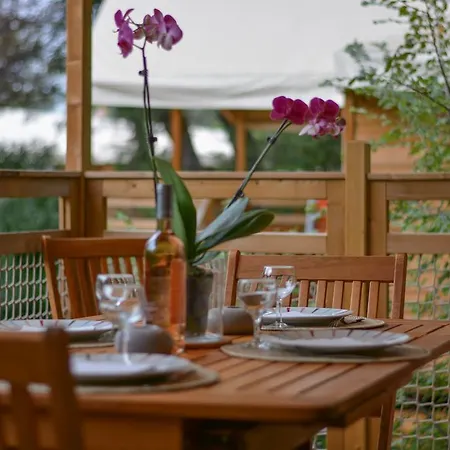 Camping Les Cent Chênes 4*