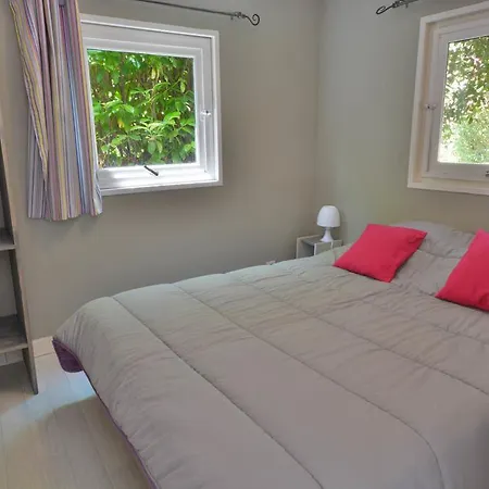 Camping Camping Les Cent Chênes 4*