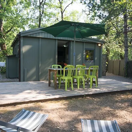 Camping Les Cent Chênes Camping 4*